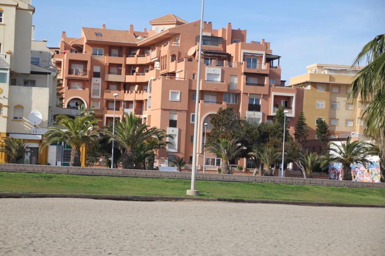 Apartamento En Primera Linea De Playa, Con Vistas A La Playa Y Con Wifi Roquetas de Mar Esterno foto