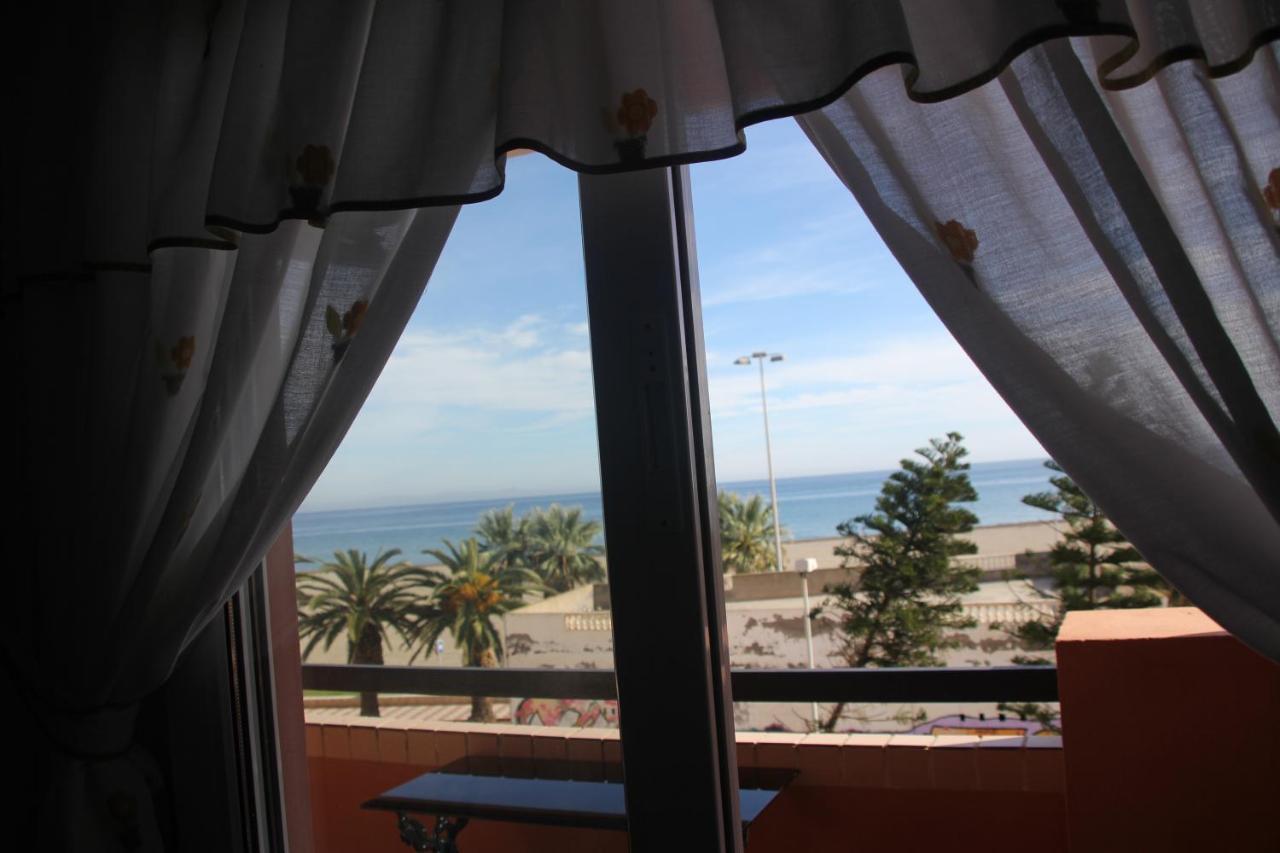 Apartamento En Primera Linea De Playa, Con Vistas A La Playa Y Con Wifi Roquetas de Mar Esterno foto